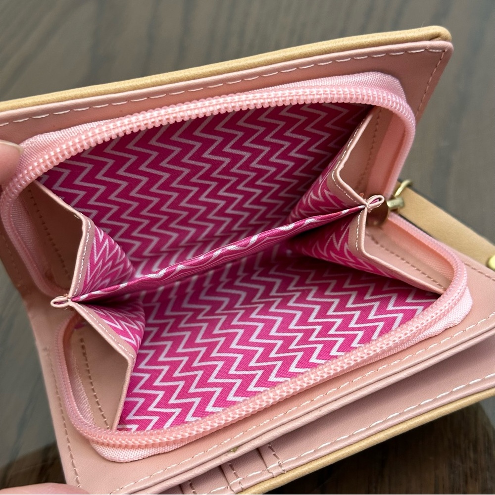 Cute and Quirky Leather-feel Cat Wallet - Picture 5 of 7